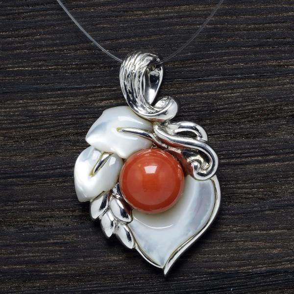 白蝶貝 ペンダントトップの人気商品 通販 価格比較 価格 Com