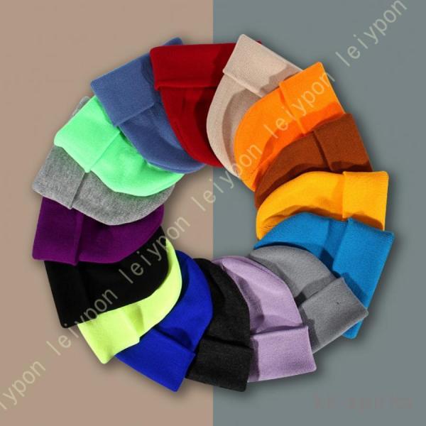 商品詳細：【サイズ】：M=頭周り約58-56cmフリーサイズ） 【素材】：アクリル【裏地】：なし・抗菌加工で清潔、臭わない頭皮は人体の中でも、特に汗や皮脂の分泌が多い場所。それは「臭いの元となる雑菌が繁殖しやすい場所」でもあります。この帽子...