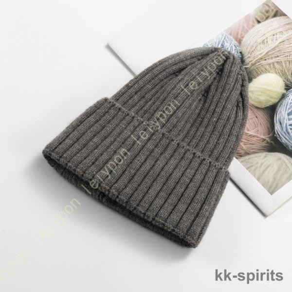 商品詳細：【サイズ】：M＝幅約19cm*長い約23cm+折り畳み約9cm（フリーサイズ）   【素材】：アクリル【裏地】：なし・抗菌加工で清潔、臭わない頭皮は人体の中でも、特に汗や皮脂の分泌が多い場所。それは「臭いの元となる雑菌が繁殖しやす...