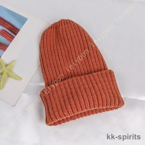 商品詳細：【サイズ】：M=頭周り約56-58cm（フリーサイズ）   【素材】：アクリル【裏地】：なし・抗菌加工で清潔、臭わない頭皮は人体の中でも、特に汗や皮脂の分泌が多い場所。それは「臭いの元となる雑菌が繁殖しやすい場所」でもあります。こ...