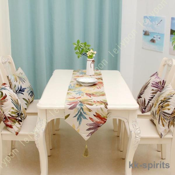 ★テーブルの中央にさらりと敷きこむだけで、ぐっとお洒落な雰囲気を作り出してくれるテーブルランナー。★柔らかく、耐久性があり、環境に優しい、ガラスや陶器の食器、花瓶なども安心して置けます。★テーブルを傷や汚れから守り、敷くだけで明るい雰囲気に...