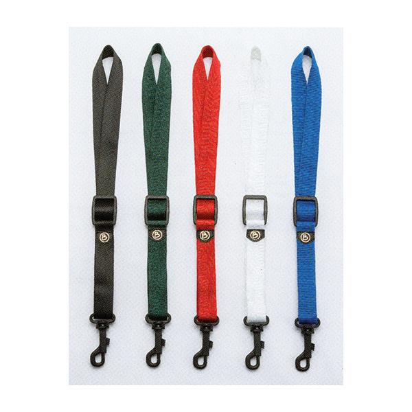 柔らかく肌触りのよいナイロン素材でできた、オーソドックスなベルトタイプのストラップ。調整部、フック部がプラスチック製。黒以外のカラーをご希望の場合はお問合せください。