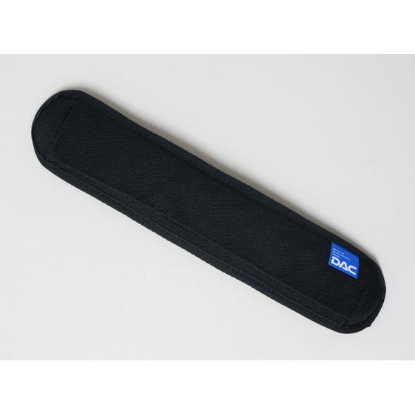 毎日の楽器の持ち運びに便利なアイテム「ショルダーパッド」がさらに使いやすくリニューアル！重たいチューバにも対応できるように開発。ウェットスーツ素材のクッションを二重に使うことで、薄型ながら、よりやわらかく体に沿うフィット感を実現しました。内...