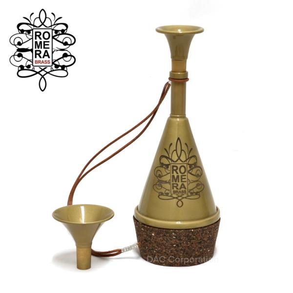 管楽器専門店ダクがおすすめするホルンミュート。マウスピースでも大好評のロメラ・ブラス。難しいゲシュトップ奏法が容易になるミュート。ゲシュトップらしい金属的な音色が出せます。【2 fix bell】スロート径の太さが2種類から選べ、音域や音色...