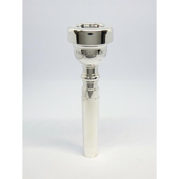 初心者の方からプロフェッショナルの方まで大人気のマウスピース。バックマウスピースは種類が豊富で、あらゆるプレーヤーのあらゆるアンブシュアにベストのマウスピースを見つけることができます。長期在庫のため大特価！