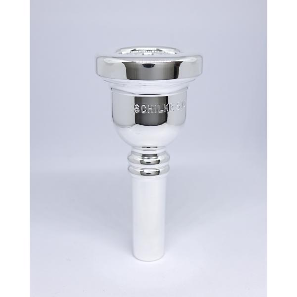 創設者Renold O.Schilkeは、シカゴ交響楽団やWGN放送管弦楽団等でトランペットのプレイヤーとして活躍してきました。彼は演奏家としての才能も素晴らしいものでしたが、プレイヤー時代からマウスピースの製作や楽器のチューンアップを行っ...