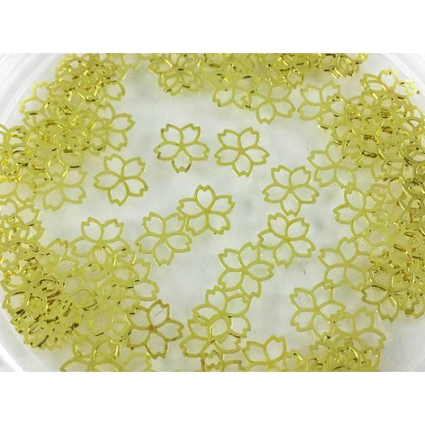 メタルパーツ 桜 ゴールド 100個 透かし パーツ さくら 花 フラワー レジン デコ ネイル （AP0175）