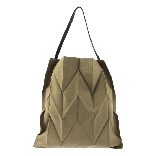 プリーツバッグISSEY MIYAKE イッセイミヤケ ittalaイッタラ ISSEY MIYAKE（イッセイミヤケ） 【美品】 | ×iittala イッタラ