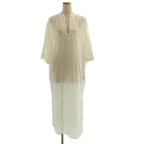 Mame Kurogouchi / マメクロゴウチ Botanical Motif Sheer Deep V-Neck