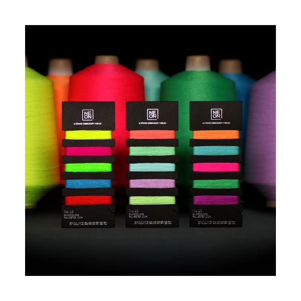 ●内容：25番手刺繍糸　約３ｍ×５色●材質：ポリエステル　100％●生産国：日本ネオン感のある圧倒的発色、柔らかく糸すべりの良い刺し心地、思わずそろえたくなるカラーバリエーション！※選択肢よりカラーをお選び下さい※こちらの商品は刺しゅう糸の...
