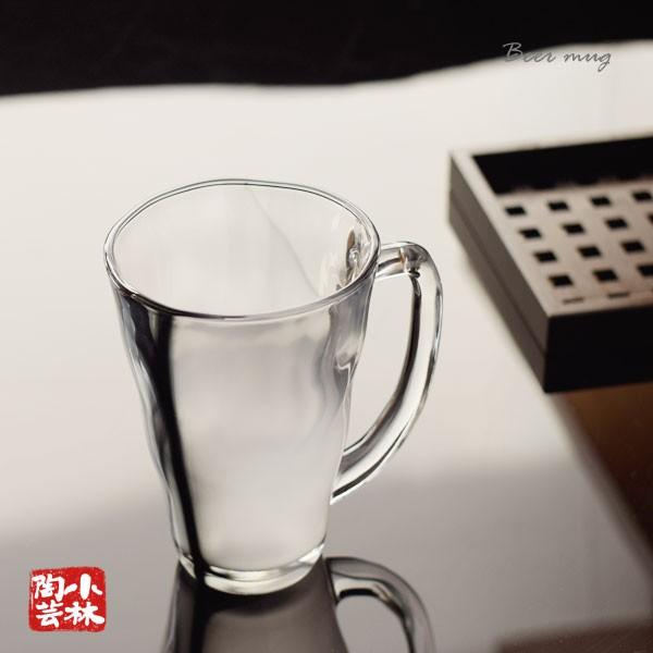 グラスの内側に施した『　すりガラス状の小さな凹凸　』がビールの風味を美味しく変えました。クリーミーな泡を長もちさせ、ビールの旨さを倍加するグラスです。和食、洋食をとわず、あらゆるビールのシーンに最適なかたちや色味を揃えたラインナップです。ま...