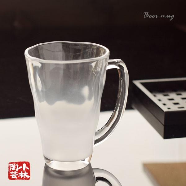 グラスの内側に施した『　すりガラス状の小さな凹凸　』がビールの風味を美味しく変えました。クリーミーな泡を長もちさせ、ビールの旨さを倍加するグラスです。和食、洋食をとわず、あらゆるビールのシーンに最適なかたちや色味を揃えたラインナップです。ま...