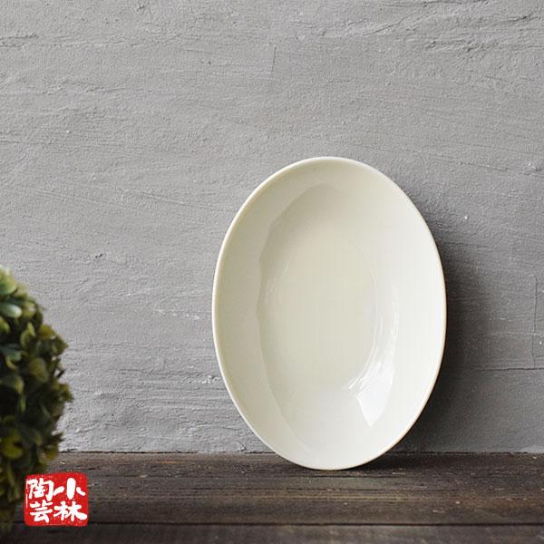 正規で売れない、ちょっと訳あり品をお安くご提供します。【　サイズ　】　縦：13.0×横：17.5×高さ：4.0cm【　材質　】　陶磁器【　容量　】　250g【　質感　】　なめらかな質感      　※日本製      　注意事項こちらの商品...