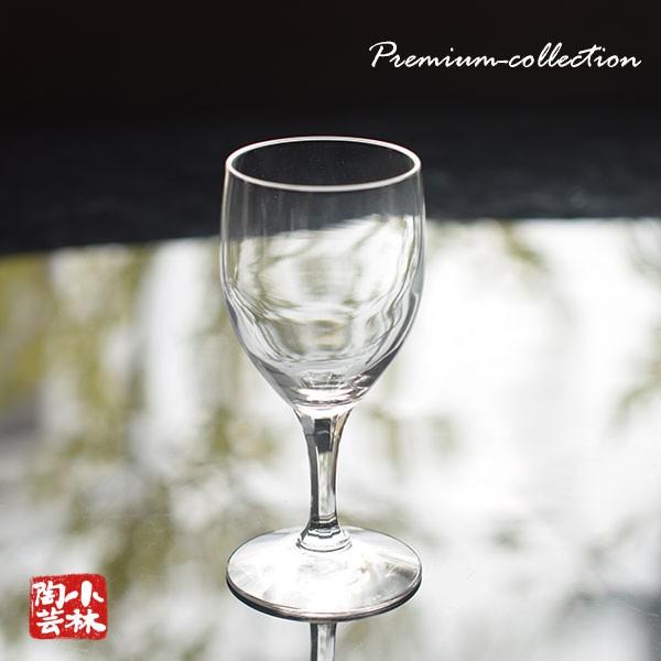 オーソドックスな赤ワイングラスです。つかいやすく洗い易い汎用性の高いグラスです。【　サイズ　】　直径：6.4（最大：6.9）×高さ：14.7cm【　材質　】　ソーダライムガラス【　容量　】　195ml【　質感　】　滑らかな生地       ...