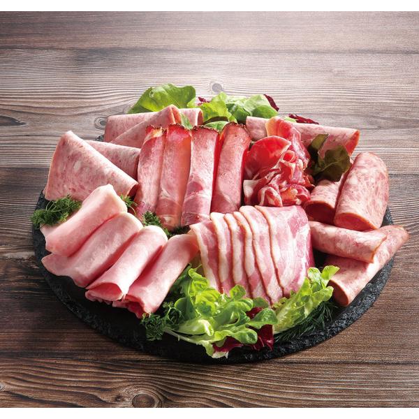 [Release date: March 28, 2025]山陰の名峰・大山の麓で作られる、ドイツ仕込みの本格派ハム。おいしいワインを揃えて、もしくはいつもの朝食にもう一品プラスして。みんなで囲むテーブルがにぎやかになる頼もしい存在です。■...