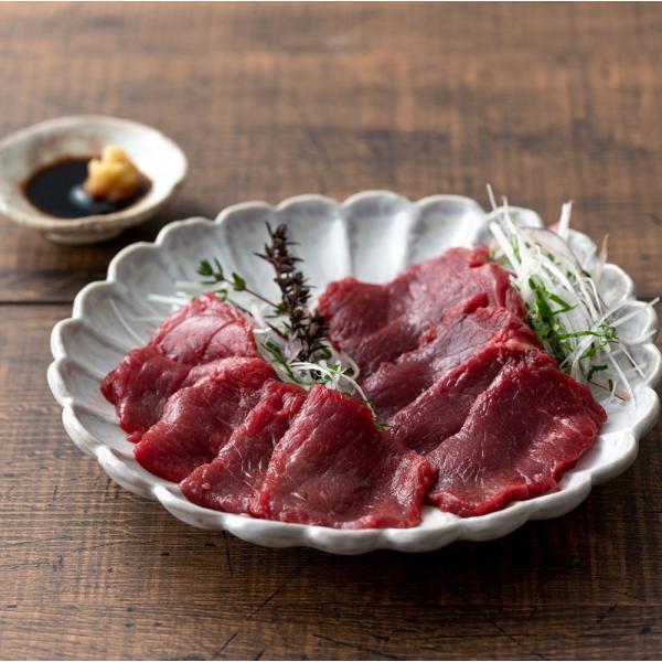 [Release date: March 28, 2025]馬刺しと黒毛和牛の専門店「フジチク」が本場熊本の新鮮な馬刺しを産地直送にてお届けします。モチっとした食感と馬肉本来の旨みを楽しんでいただける赤身肉、上級赤身部位のロースは更にやわら...