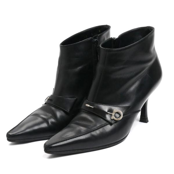 Salvatore Ferragamo ブラックファーブーティ⭐︎5【used】 Salvatore Ferragamo サルヴァトーレフェラガモ ブーティ ブラック