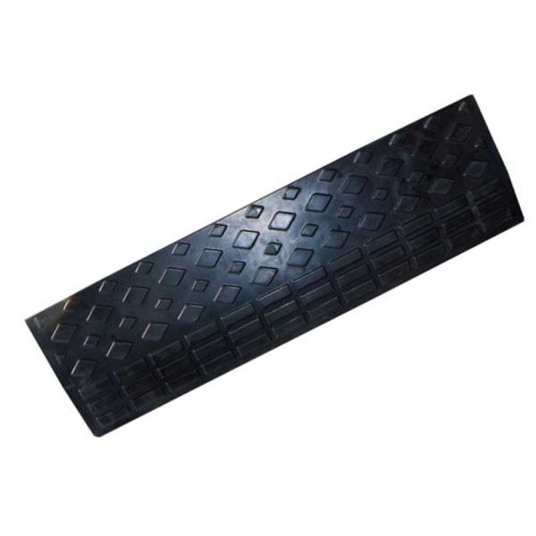 ◇◇ 【特長】 ●ゴム製なのでずれにくく、音も静か！ 【仕様】 ●材質：再生ゴム ●段差10cm用 ●ボルトでの連結可能 ●2t以上の車両は通行禁止 ●付属品：連結ボルト（1本/規格M8*85mm）、ワッシャ2本 ●サイズ（約）：900×2...