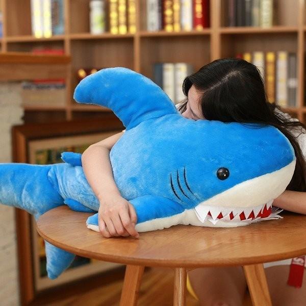 ぬいぐるみ サメ 水族館 抱き枕 グッズ お昼寝枕 抱き枕 可愛い 鮫 縫い包み 子供 誕生日 おもちゃ お祝い 90cm Same1800 90 コウホウ 通販 Yahoo ショッピング