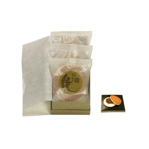 賞味期限は約15日間です。特定原材料は「卵、小麦粉、乳成分」です。