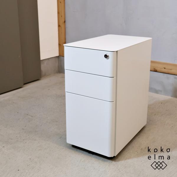 関家具のTORIA(トリア) スリムチェストワゴンです。ホワイトカラーで明るく清潔感のあるスチール製デスクワゴン。デスク周りにはもちろん、リビング収納としても。