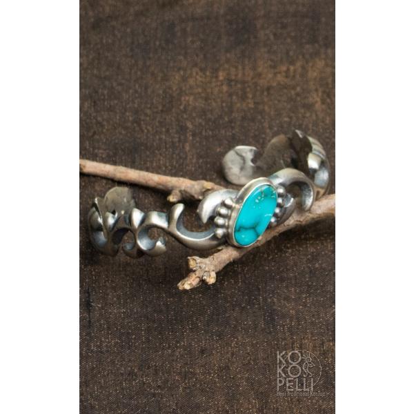 ナバホ族 Harrison Bitsui /キャストブレスレット : KOKOPELLI for