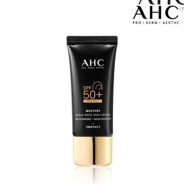 AHC エーエイチシー マスターズアクアリッチサンクリーム 30ml/50ml みずみずしい使い心地で毎日のUVケアをサポートするAHC「マスターズ アクアリッチ サンクリーム」。軽やかなジェルクリームのようなテクスチャーが特徴で、肌の上に...