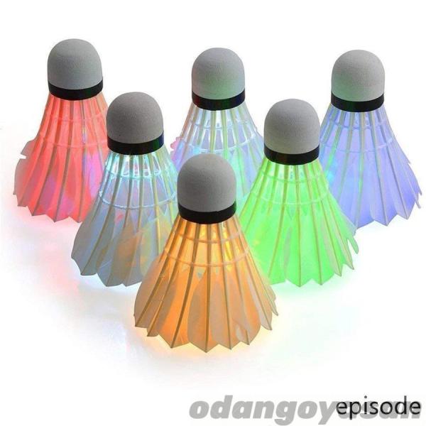 LEDバドミントン 光るシャトル ストレス解消 夜間訓練 高安定性 ダイエット運動 家族楽しみ LED７色ライトバドミントンシャトル 6個セット