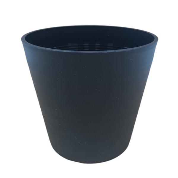 極める、プラスチックの芸術。陶器のようなあたたかさと心地よさが上質な空間を演出します。