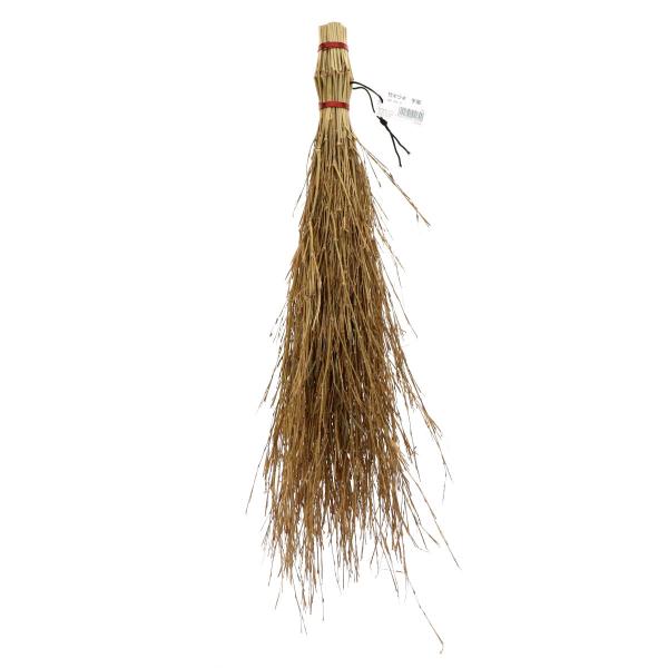 片手で持って使う、柄が短い竹ホウキです。