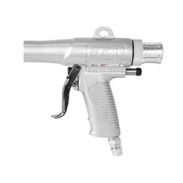 エアー吹き出しでごみの吹き飛ばしや乾燥作業、吸引で掃除が出来る１台２役の機能を持っています。