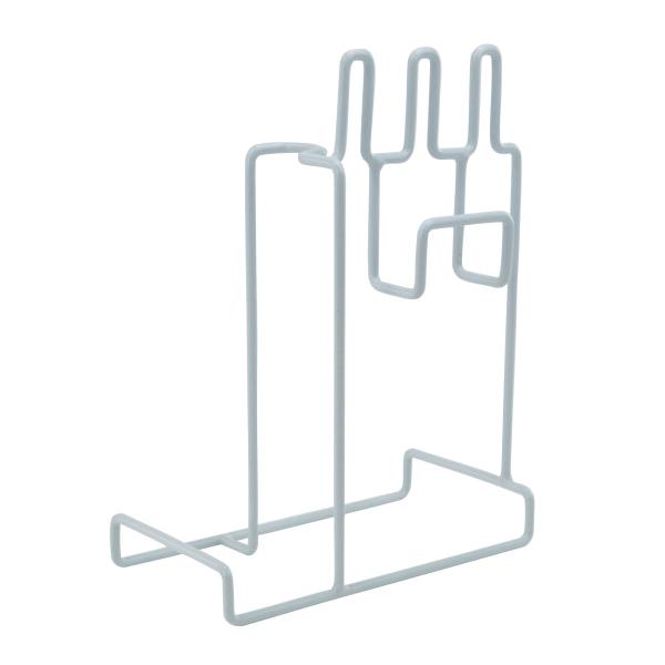 アクセサリー類も収納できるスティッククリーナースタンドです。