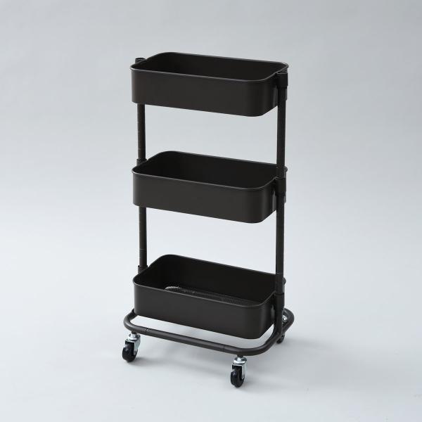 バスケットの底が通気性の良いメッシュ仕様。野菜やビン等の収納や、洗面所での収納にも最適。