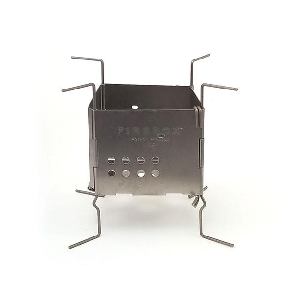 アウトドアクッキングに必要なものがポケットに収まる便利なセット。軽量でありながら丈夫なナノストーブは、炭、薪、固形燃料など使用可能。ナノストーブの2本のピンは、アルコールストーブの完璧な燃焼を得るためにちょうど良い高さとなるようサポートしま...