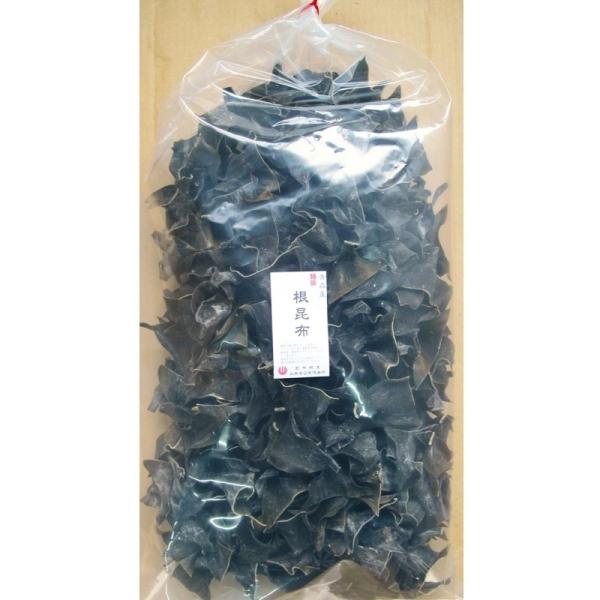 商品名：根昆布原材料名：昆布（北海道産）内容量：1kg賞味期限：１年製造者：山本食品有限会社　広島県尾道市新浜2-8-36 訳あり、わけあり！！ わけあり理由国産品ですが産地・形(傷あり・不揃い等）がロットにより異なりますので安価で提供して...