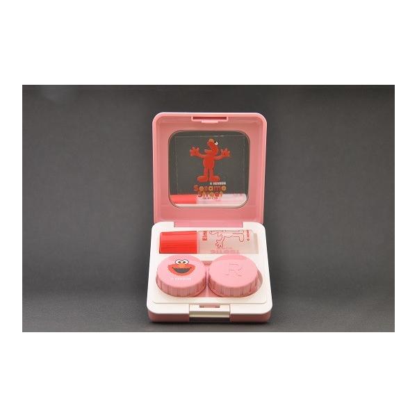 ミラーつきのケースに、ソフトレンズ用ケースが収まった、とってもお得なセット♪ちょっとした旅行にも便利！セサミストリートのエルモが印刷されたレンズケースがキュートです。空ボトル×１コンタクトレンズ保存ケース×１ボトルシール×１販売元　キヤノン...