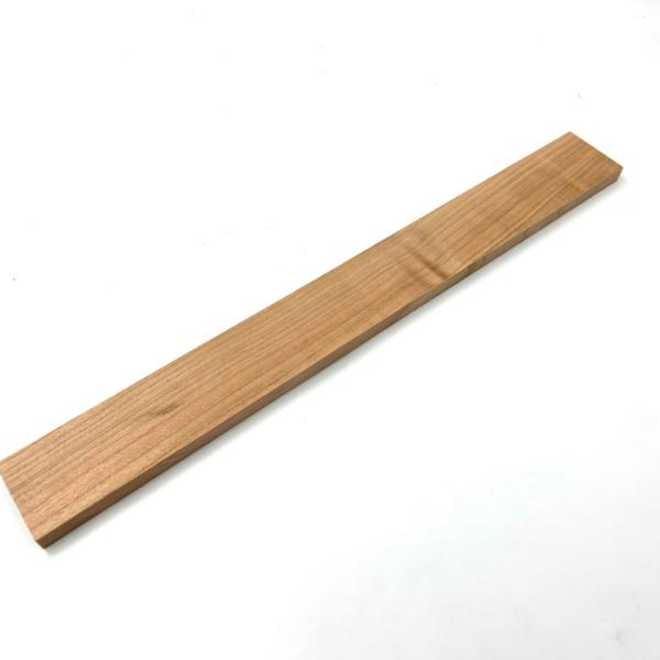 【寸法】厚み約11mm×幅約45mm×長さ約400mm【材料】北米産の無垢材のブラックチェリーです。【注意】天然木ですので、商品１点１点木目の具合が異なっています。【注意】天然木(無垢)ですので、工場出荷時には無かった、反り、割れなどが環境...