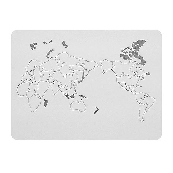 自分で作る、世界地図のパズルです。色を塗ったり地名などを書き込んで、オリジナルのパズルを作ることができます。サイズ：　20.5cm　×　28cm　（A4サイズ）材質：　紙製造国：　中国