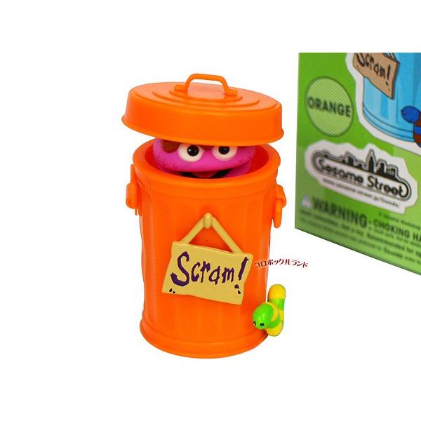 セサミストリート　オスカーびっくり箱 セサミストリートキューブリックオスカー（オレンジ） : コロボックル