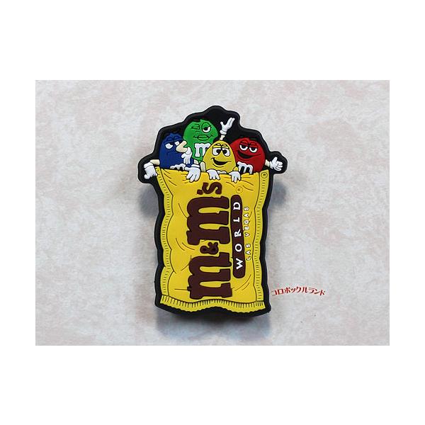 アメリカンデザインのラバー製マグネットです。キャラクターやロゴ、モーター系などを販売しています。サイズ（約）：7cmｘ5cm素材：ゴム／デザイン：M&amp;Mフラットではなく写真のように周辺が反った作りです。多少の製造ムラ（色ムラやトビ）...