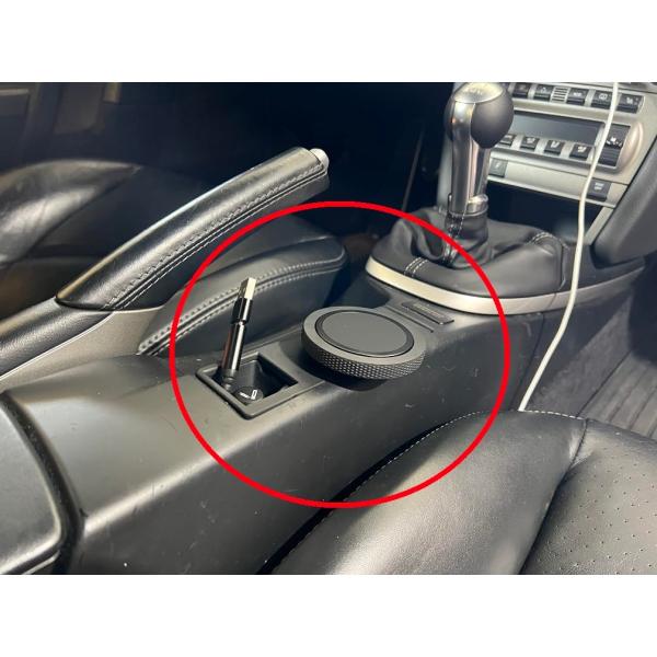 ポルシェ911 997/987用　純正灰皿 新品未使用　&　PDKシフトノブ 並行輸入品】997/987 磁気ワイヤレス充電器灰皿 ポルシェ911 ケイマン