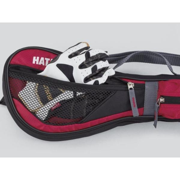 クラブケースフロントメッシュポケットにグローブ等を収納したイメージ