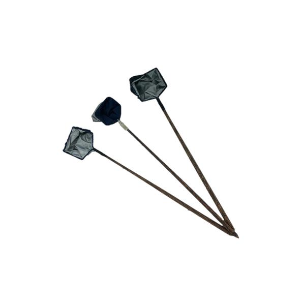 大切なベタを傷つけずに水ごとすくう事のできる網です。コーナーのある水槽での使用は丸型よりこちらが便利です。柄の先がとがっているので画像のようにベタに近づけるとフレアリングさせる事も可能です。1日10-20分遊んであげてください。網の大きさ：...