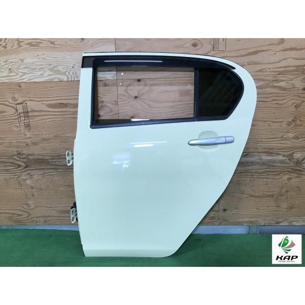 ダイハツ☆ミライース LA300S 左リアドア コットンアイボリー／T19