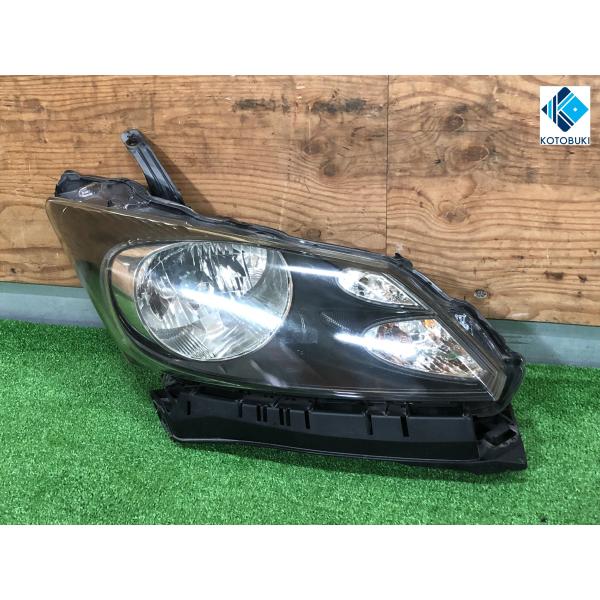 ホンダ☆フリード GB3 純正 HID 右ヘッドライト KOITO 100-22838