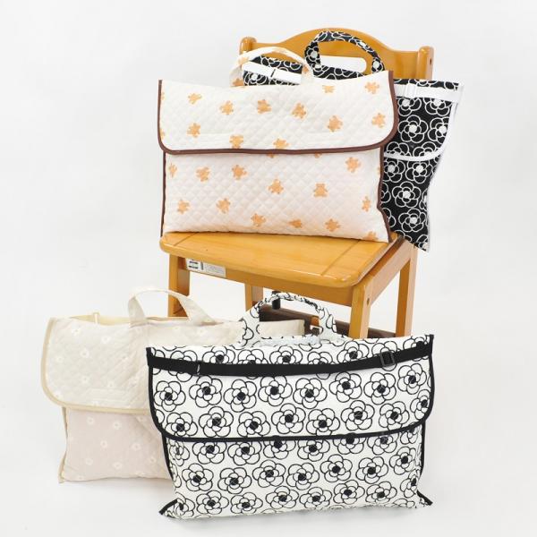 ■仕立てサイズ(cm) 縦：約33   横：約46〜48cm表全面同じプリント柄 #持ち手　共紐 #内側に学童ネーム付き #ショルダーひも（アジャスター付 #キルティングの防災頭巾カバー※商品を平台に乗せて直接メジャーをあてて計っております...