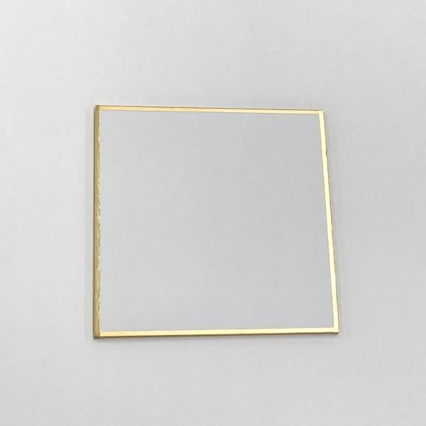 イラストや寄せ書きや貼り絵の台紙としてご利用いただける、ミニサイズの色紙です画仙紙約75×75