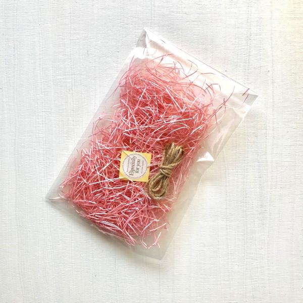 kotohana（ことはな）ハーバリウムのギフトBox１本用の緩衝材です。＜内容＞・緩衝材・シール１枚・麻紐＊ハーバリウム、ギフトボックスはついていません。