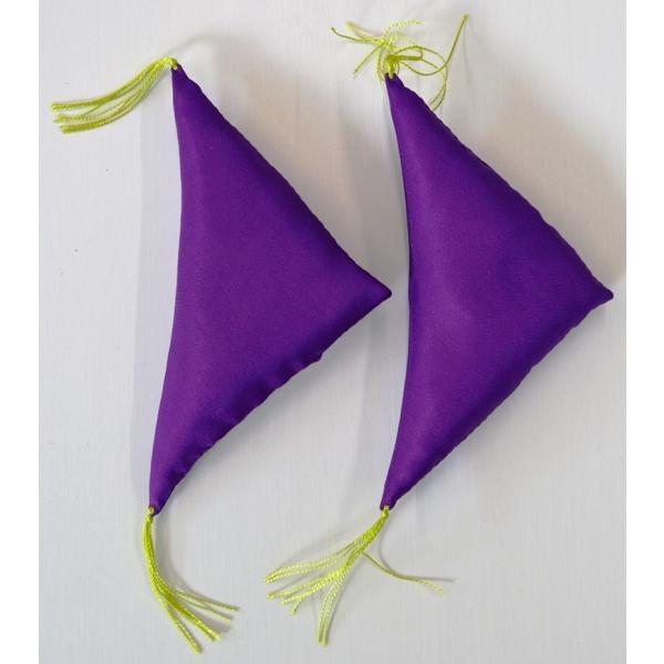 ◆サイズ：巾12cm×奥行き5.5cm×厚み1.5cm位 ◆仕様 　本体：布・綿・紐◆特徴　一般額の額受けタイプです。　額にキズが付きにくくなるのと見栄えが良くなります。　※展示物の落下等の責任は負いませんので設置する際には十分注意して下さ...