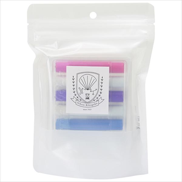 ホタテ貝殻を再利用した環境に優しいダストレスチョークです。[用途]チョーク。[機能]主原料は、歯磨などに使われる炭酸カルシウムですから、安心して使えます。スクールシリーズオリジナルの組み合わせで6本入ってます。[仕様]●サイズ：長さ63×直...